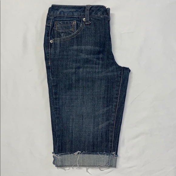 Cropped Blue Jeans - Picture 4 of 12